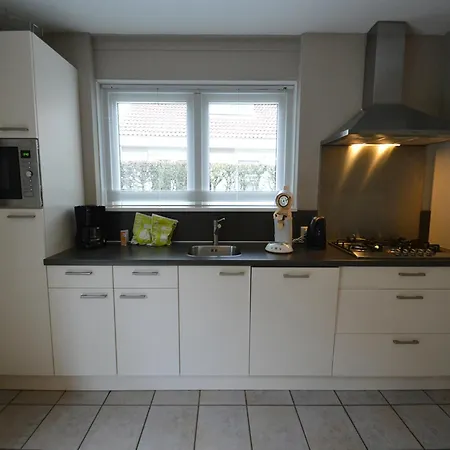 Comfortable With Four Bathrooms, In Surroundings * Arcen