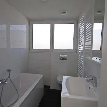 Comfortable With Four Bathrooms, In Surroundings Villa *