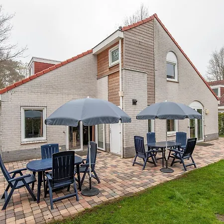 Villa Comfortable With Four Bathrooms, In Surroundings Arcen